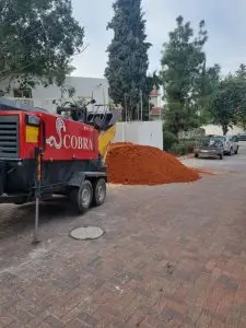 אדמת חמרה בתפזורת משאית חמרה