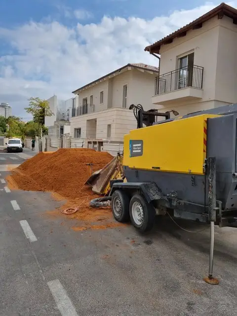 שאיבת חמרה עד 60 מטר אדמת חמרה מילוי חמרה